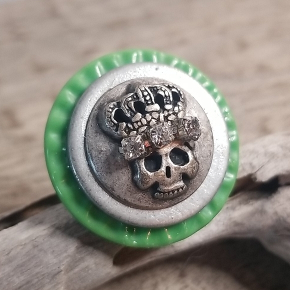 Skull ring - Picture 3 of 4